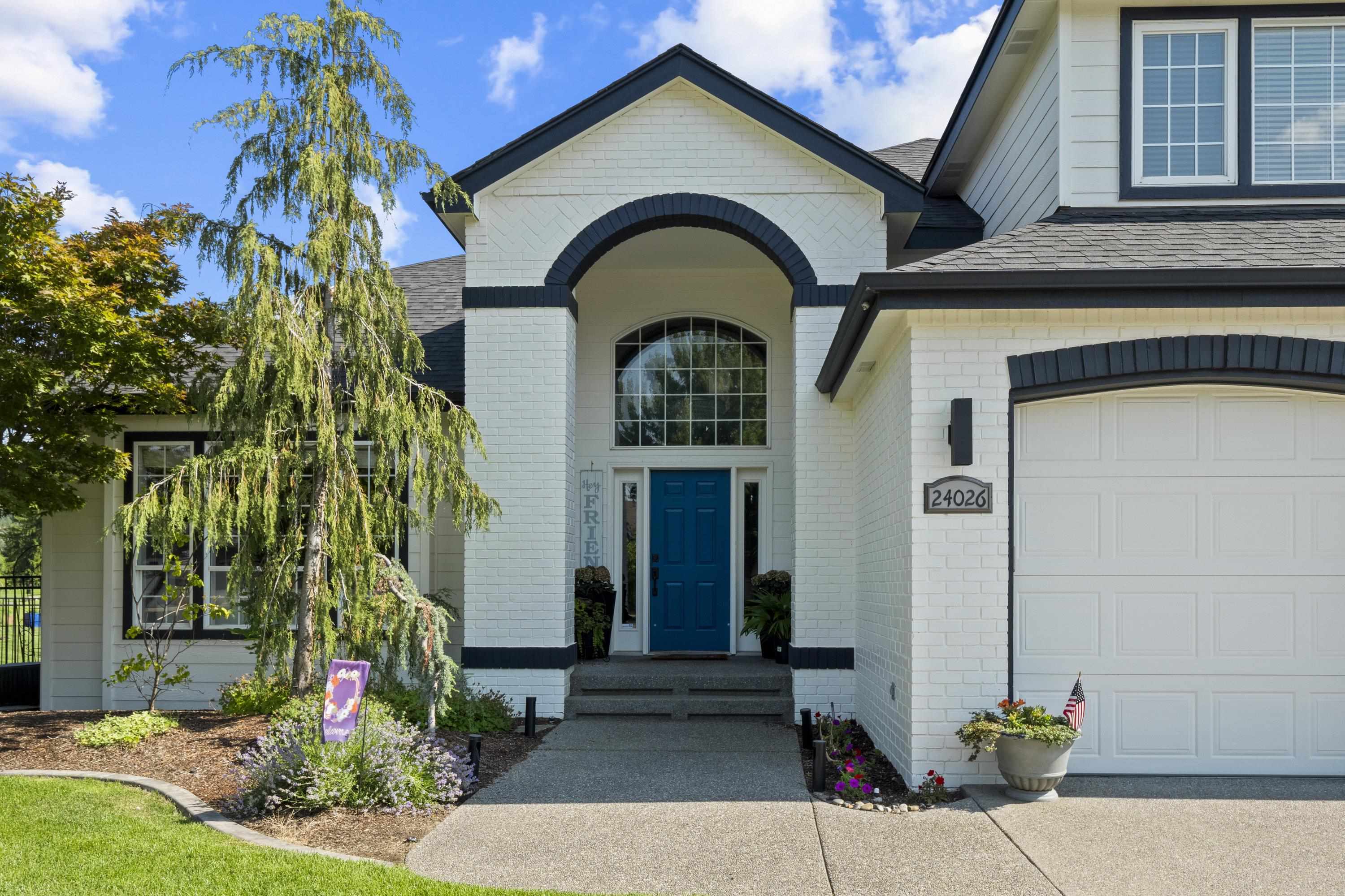 Property Photo:  24026 E Broadway Ct  WA 99019 