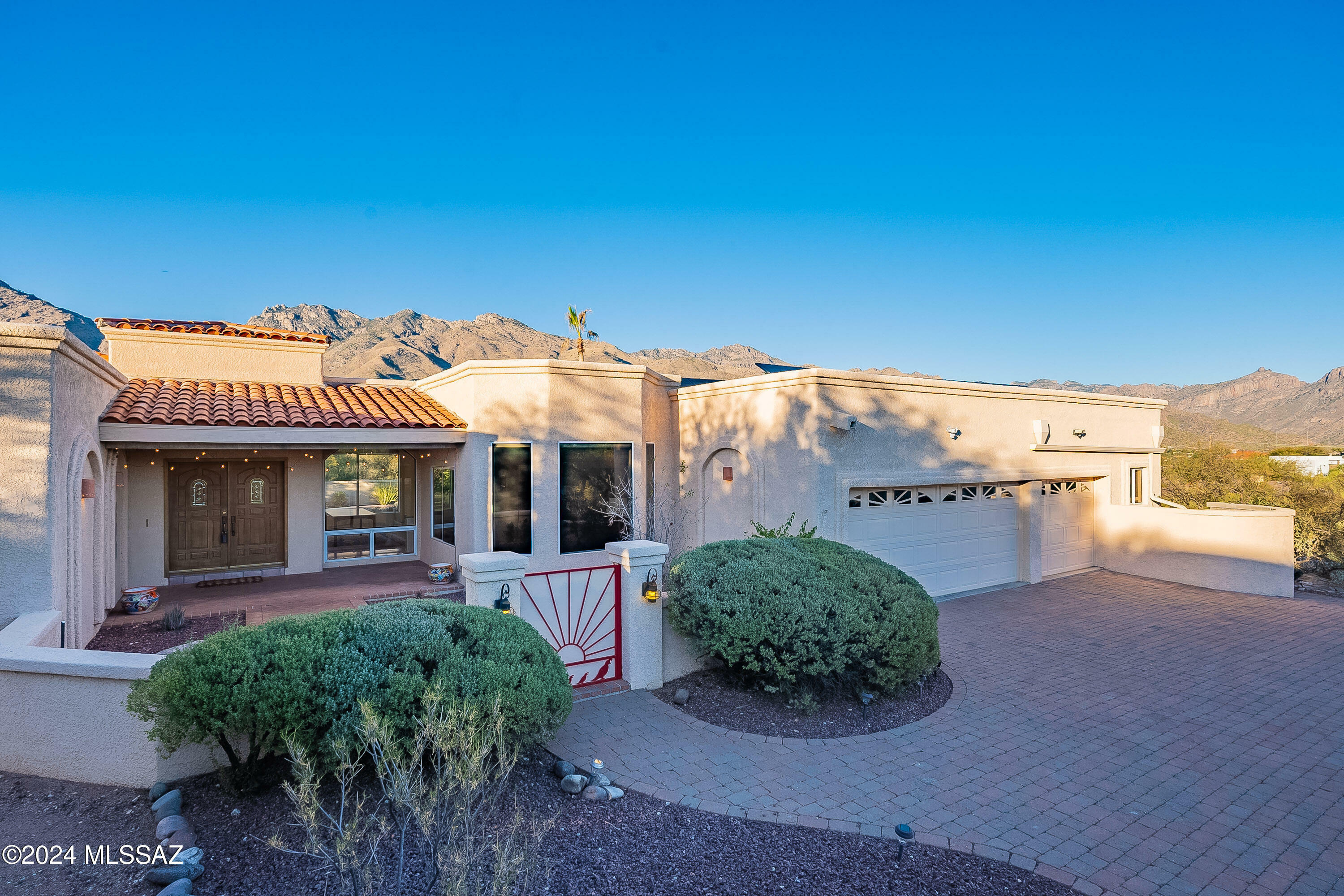 Property Photo:  6585 E Placita Elevada  AZ 85750 