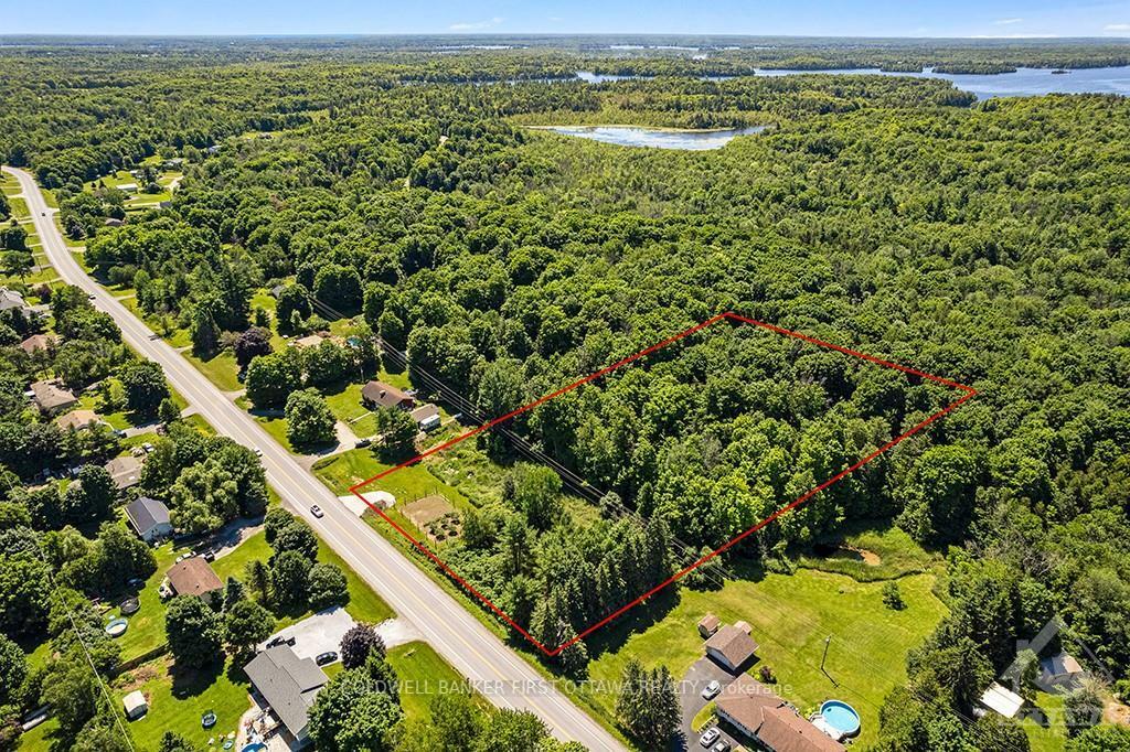 Property Photo: 2561 Rideau Ferry Road ON K7H 0G5