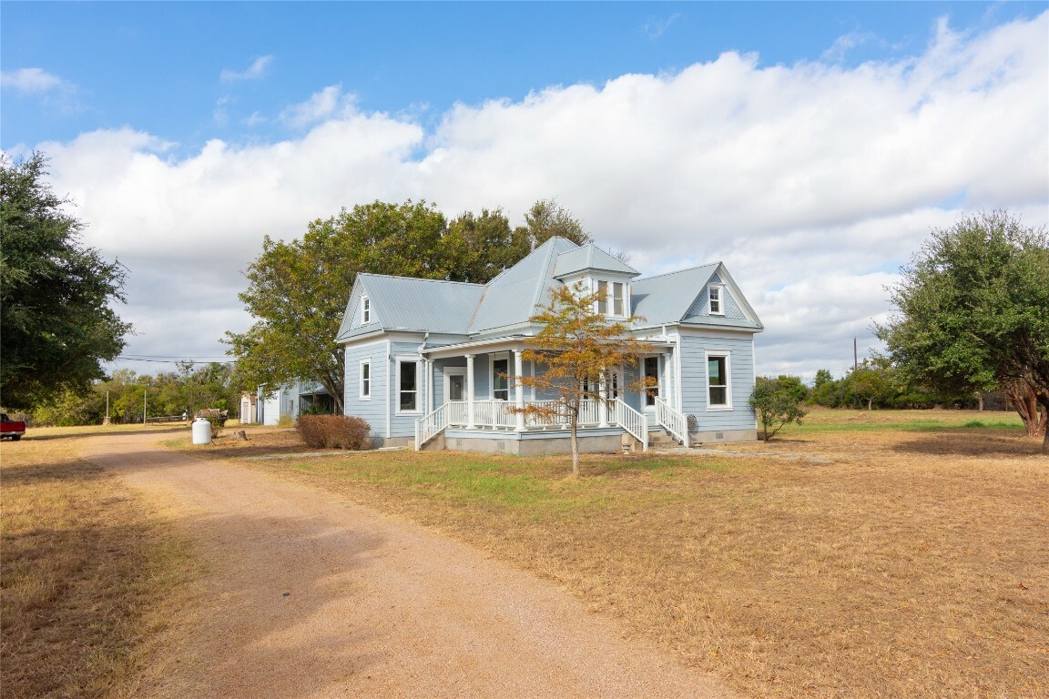 Property Photo:  555 Eastview Drive  TX 78626 