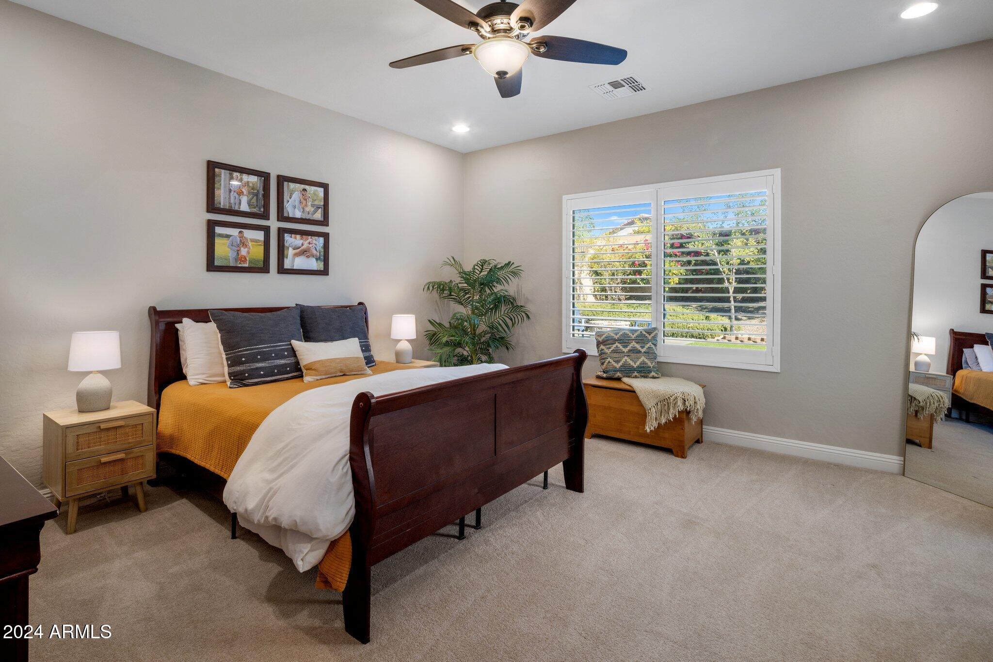 Property Photo: 1676 W Cavedale Drive AZ 85085