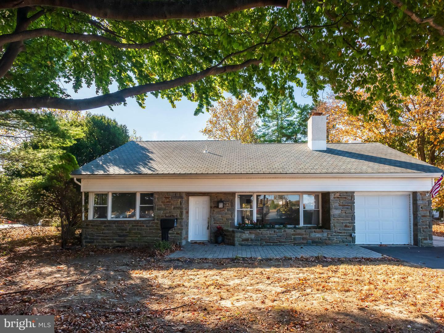 Property Photo:  2210 Sproul Road  PA 19008 