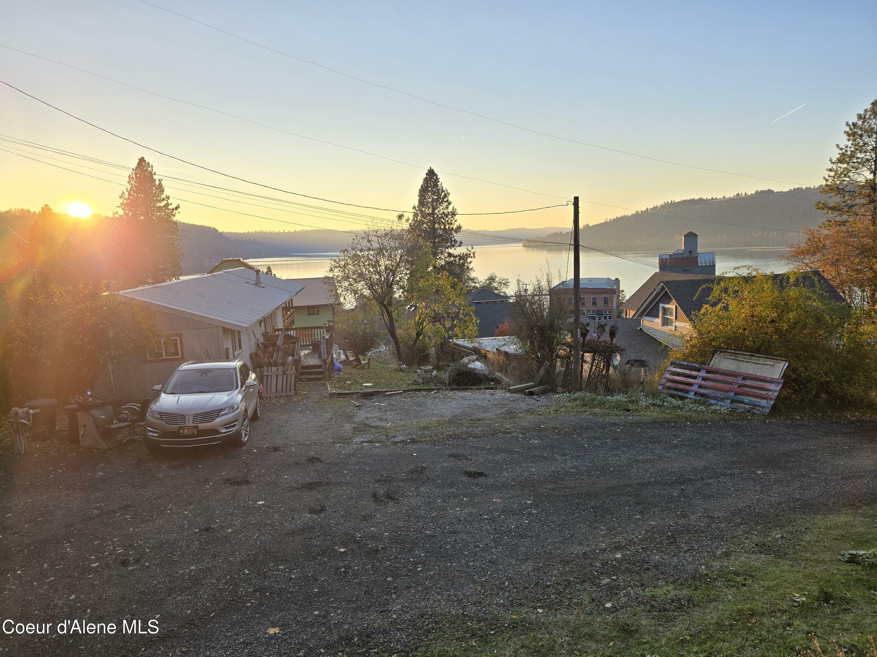 Property Photo:  104 S Pend Oreille Ave  ID 83833 