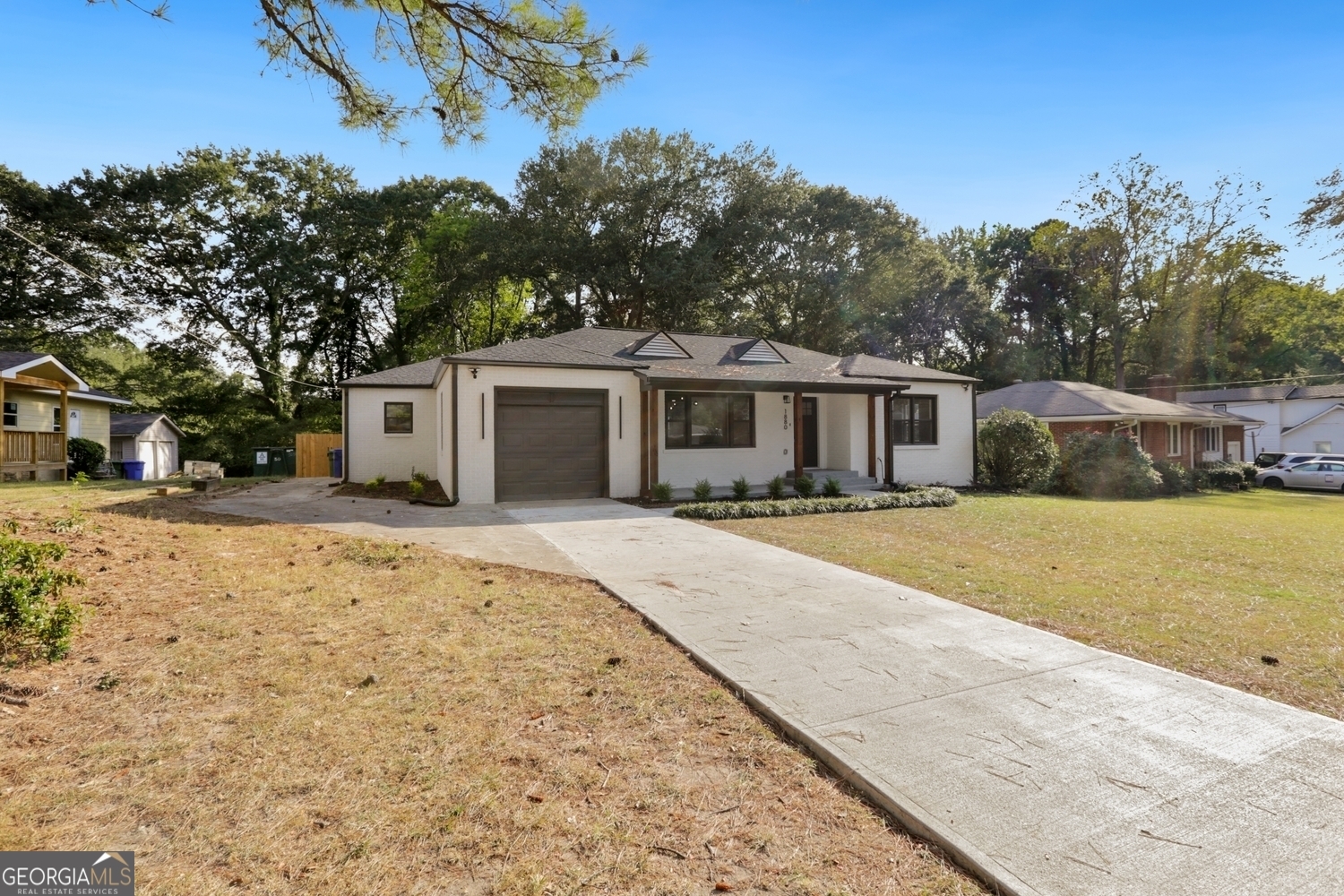 Property Photo:  1880 Beecher Road SW  GA 30310 