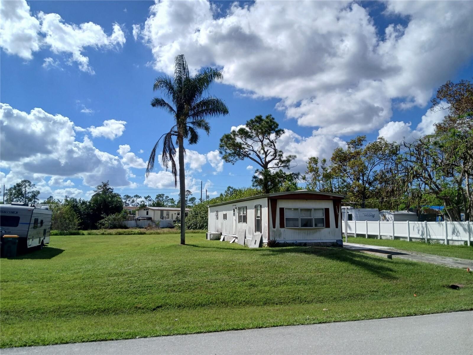 Property Photo: 11265 Pineapple Road FL 33955