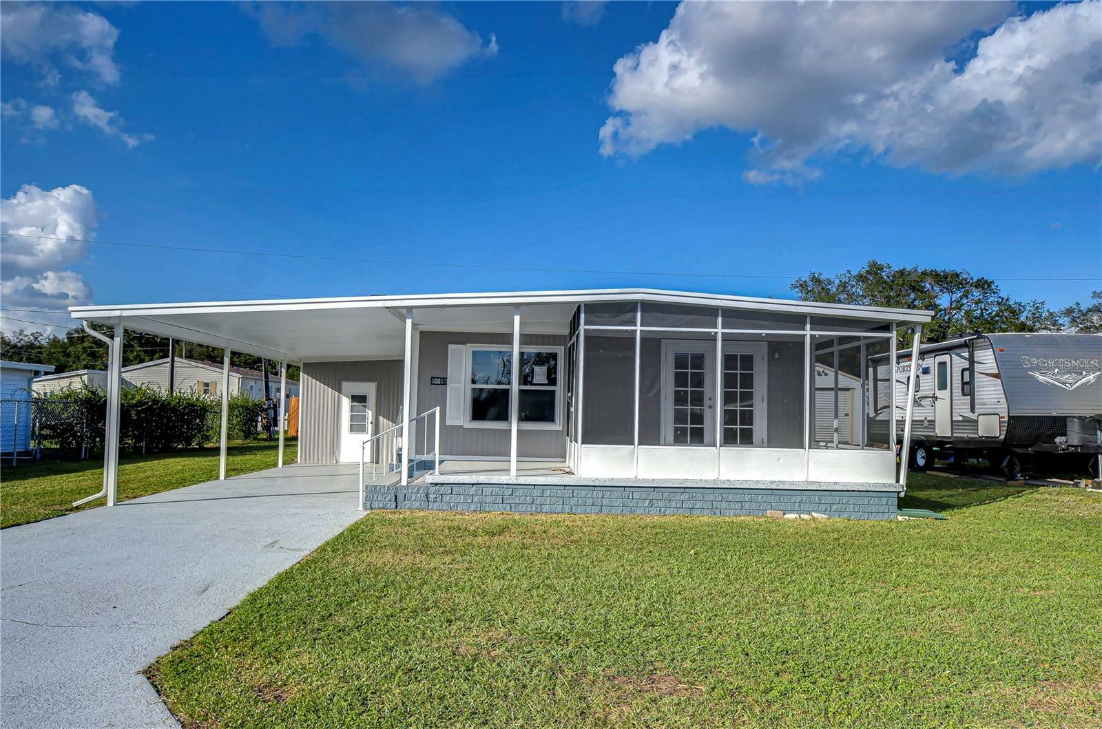 Property Photo:  39053 Flora Avenue  FL 33542 