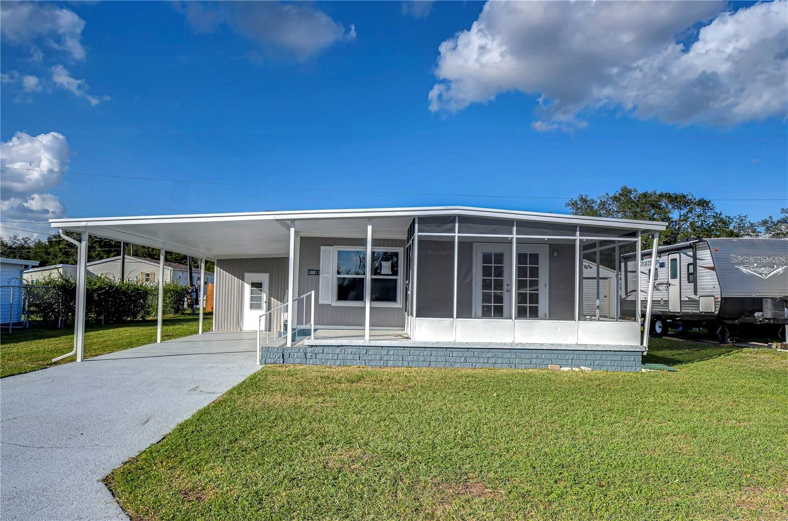 Property Photo:  39053 Flora Avenue  FL 33542