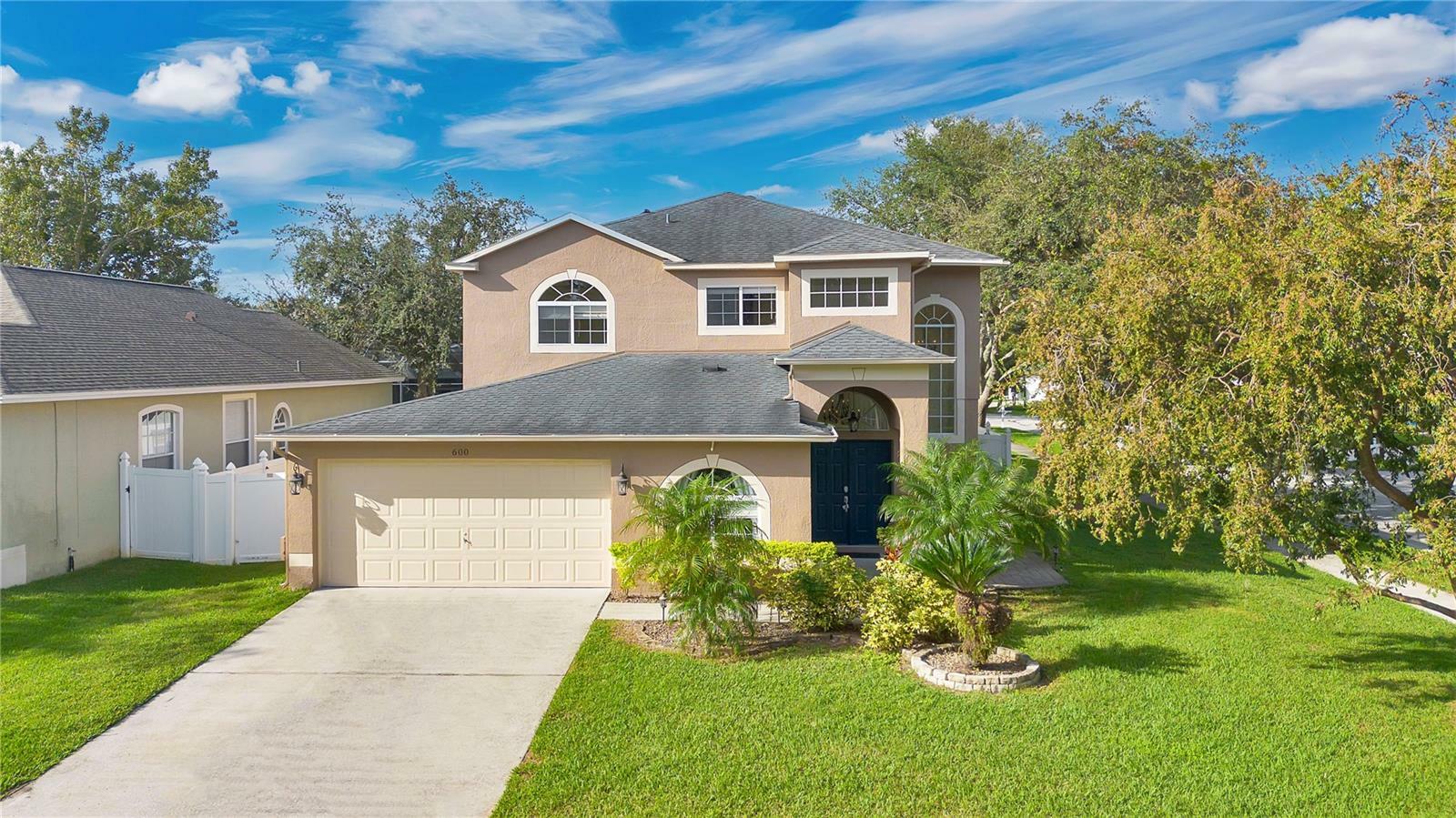 Property Photo:  600 Hampshire Lane  FL 32765 