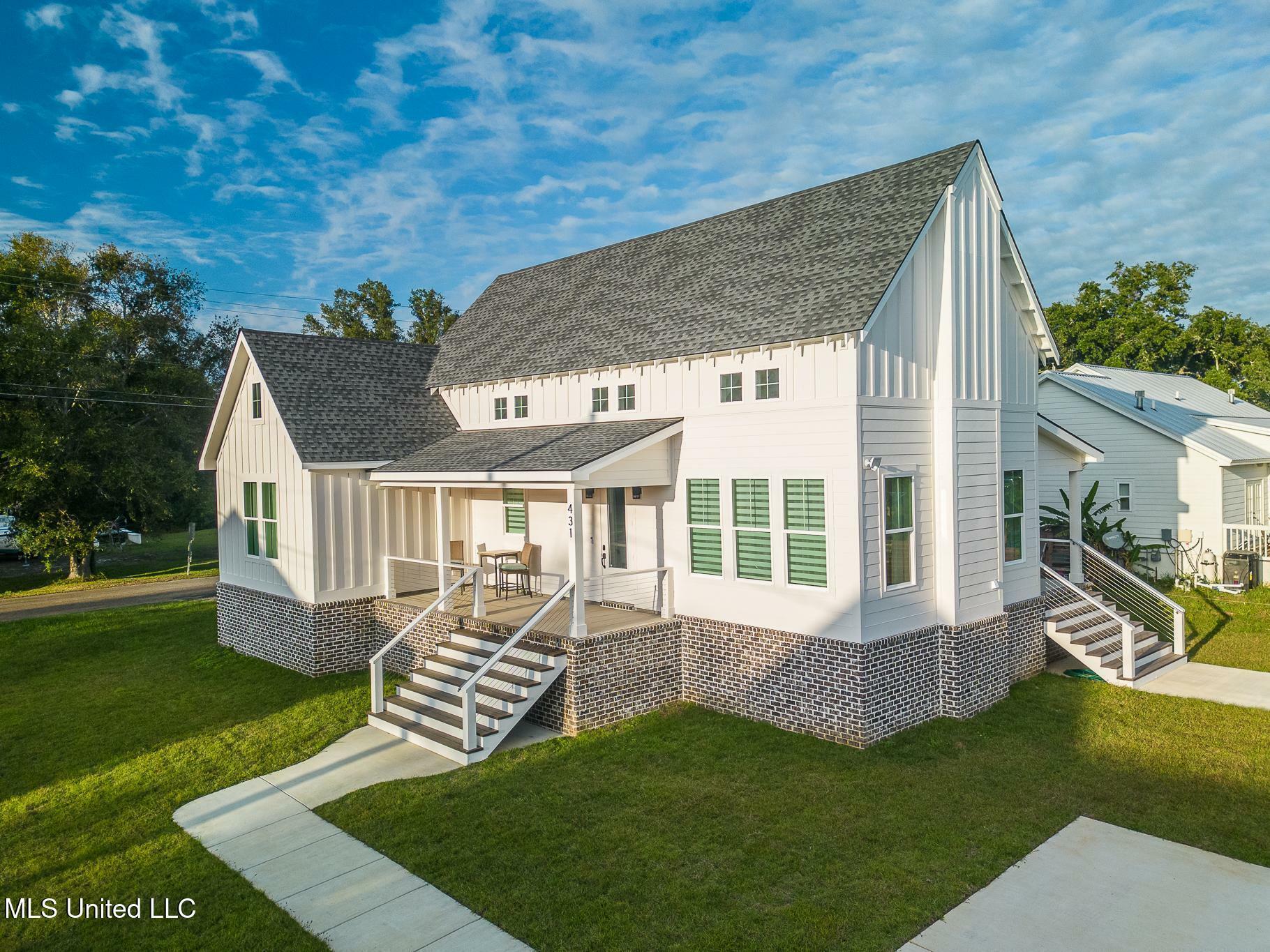 Property Photo: 431 Magnolia Street MS 39560