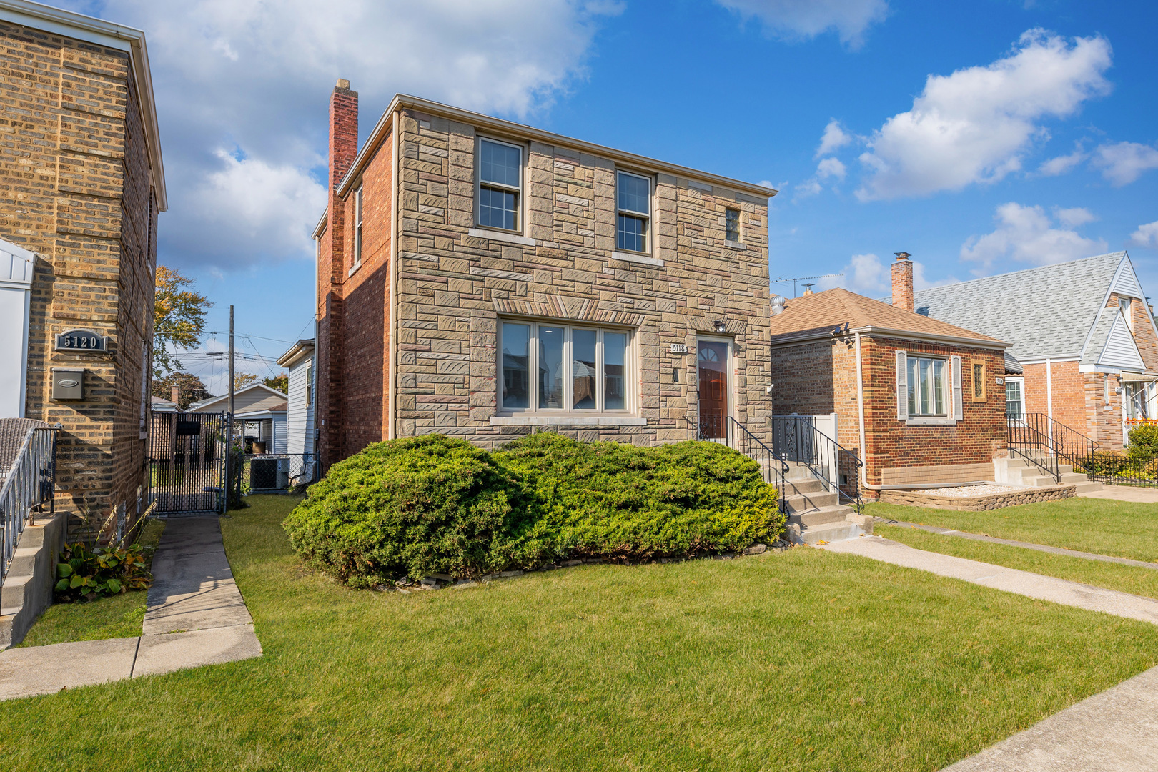 Property Photo:  5118 S Major Avenue  IL 60638 