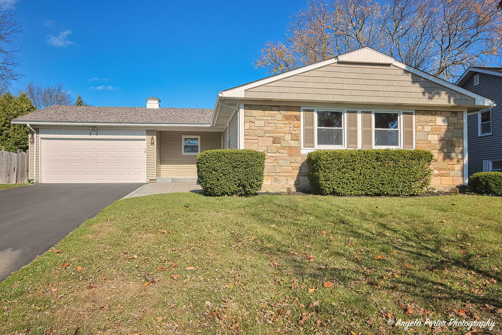 Property Photo:  33 Timber Hill Road  IL 60089 