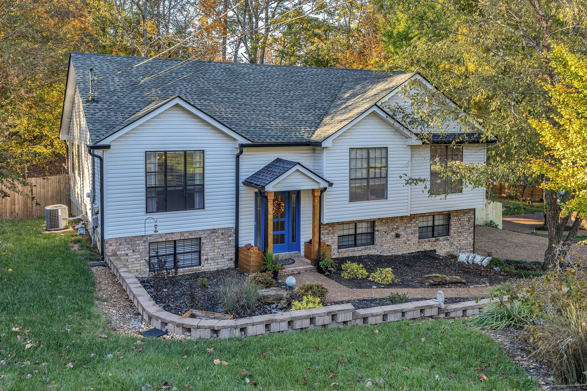 Property Photo:  859 Stonebrook Blvd  TN 37135 