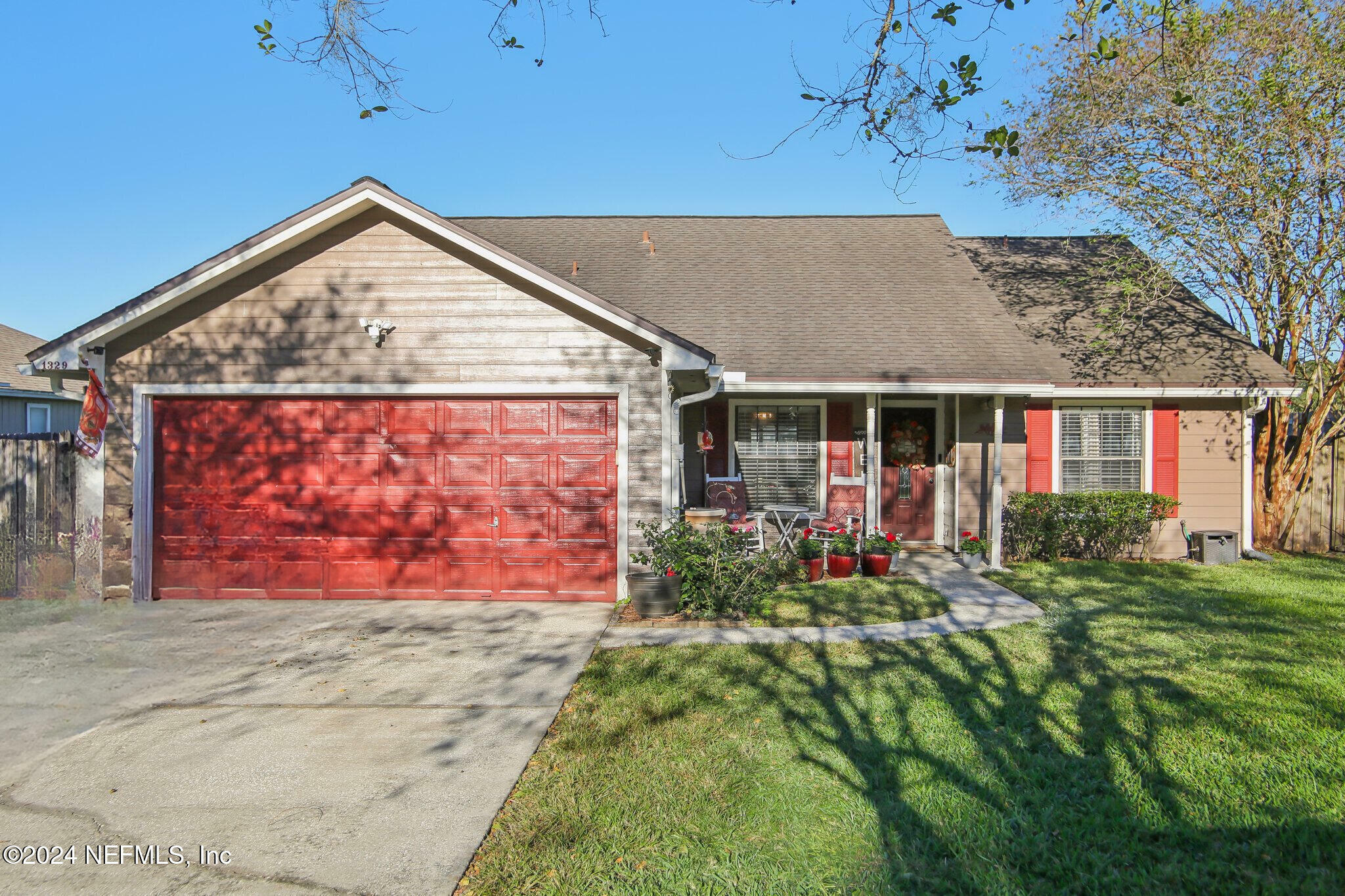 Property Photo:  1329 Pawnee Street  FL 32065 