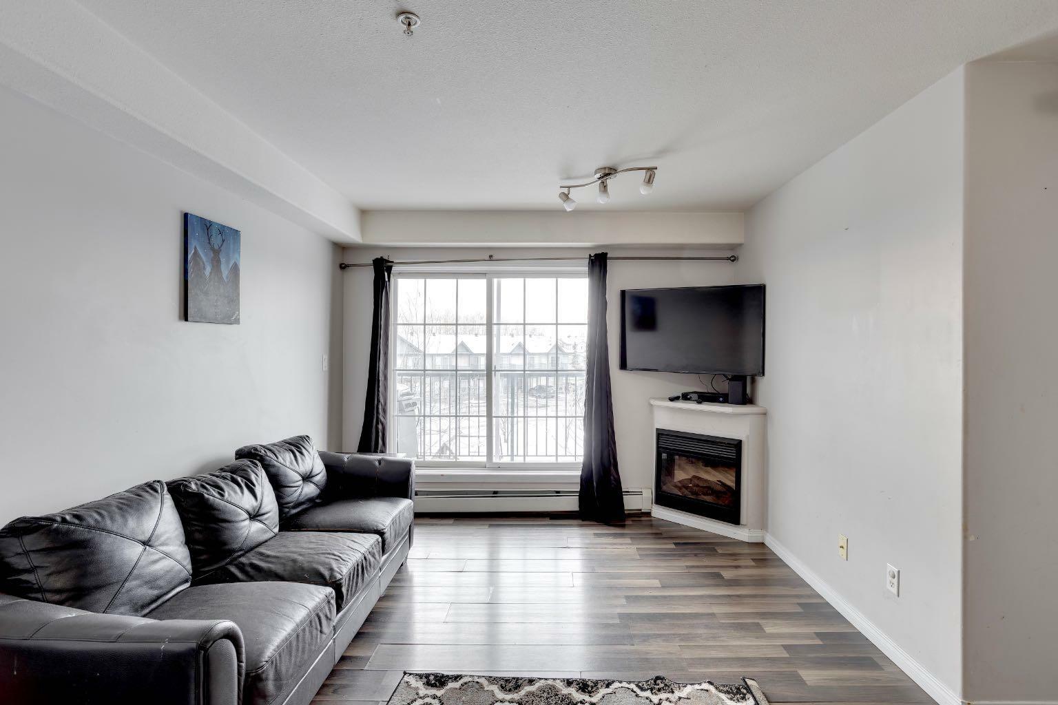 Property Photo:  200 Lougheed Drive 3307  AB T9K 2W3 