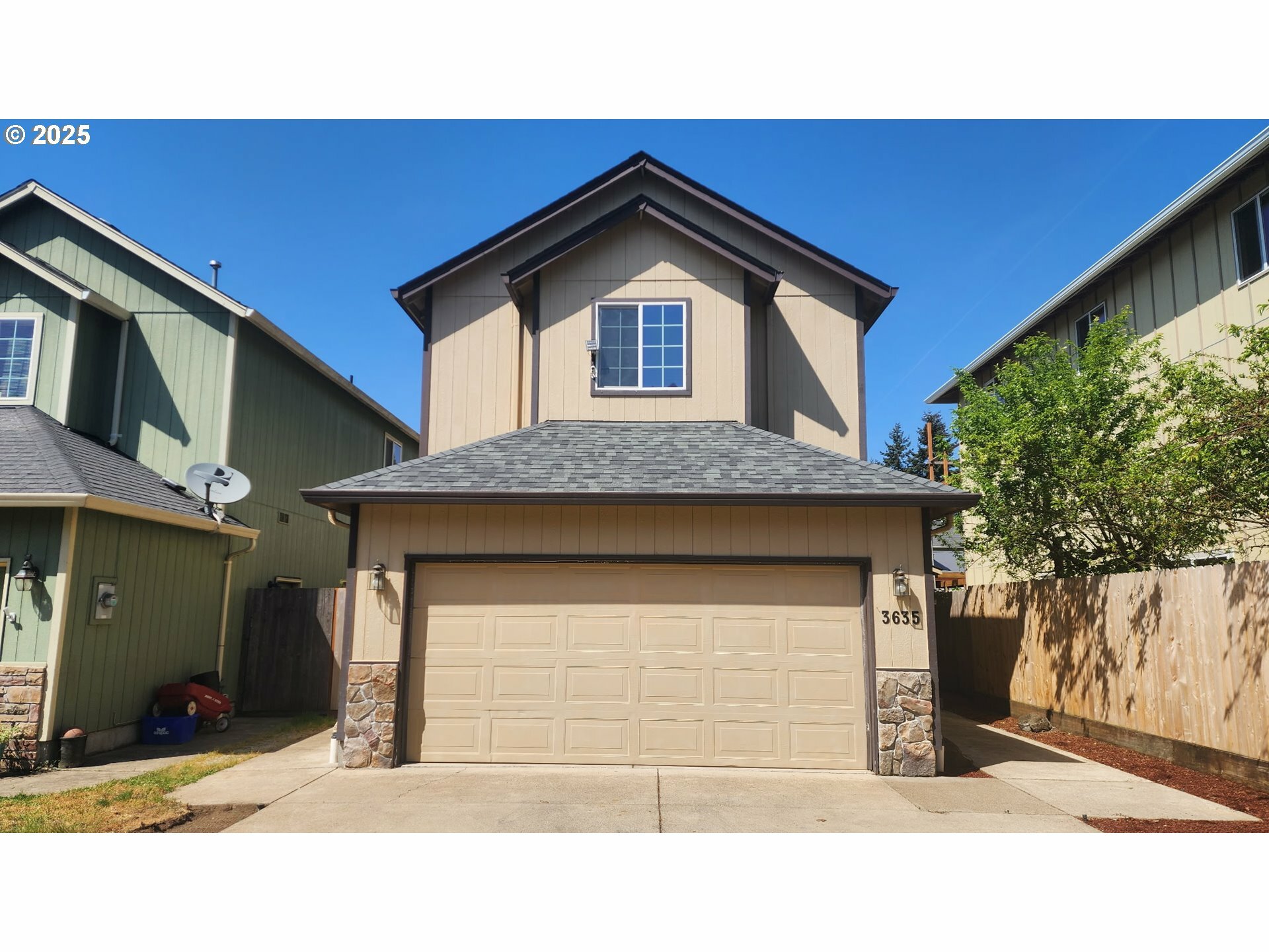 Property Photo: 3635 Kendra St OR 97401