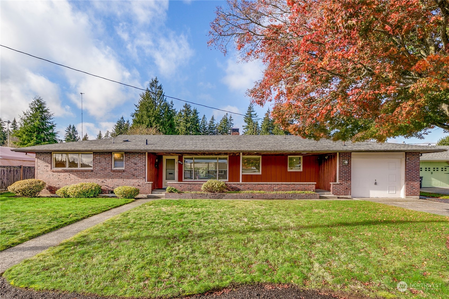 Property Photo:  4824 Alger Avenue  WA 98203 