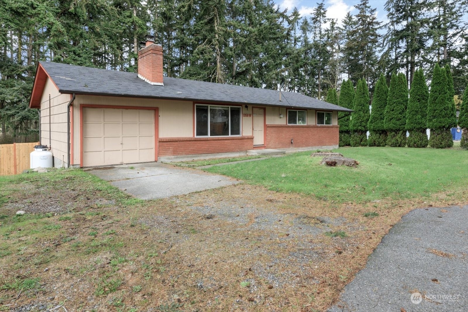 Property Photo:  1350 Orchard Loop  WA 98277 