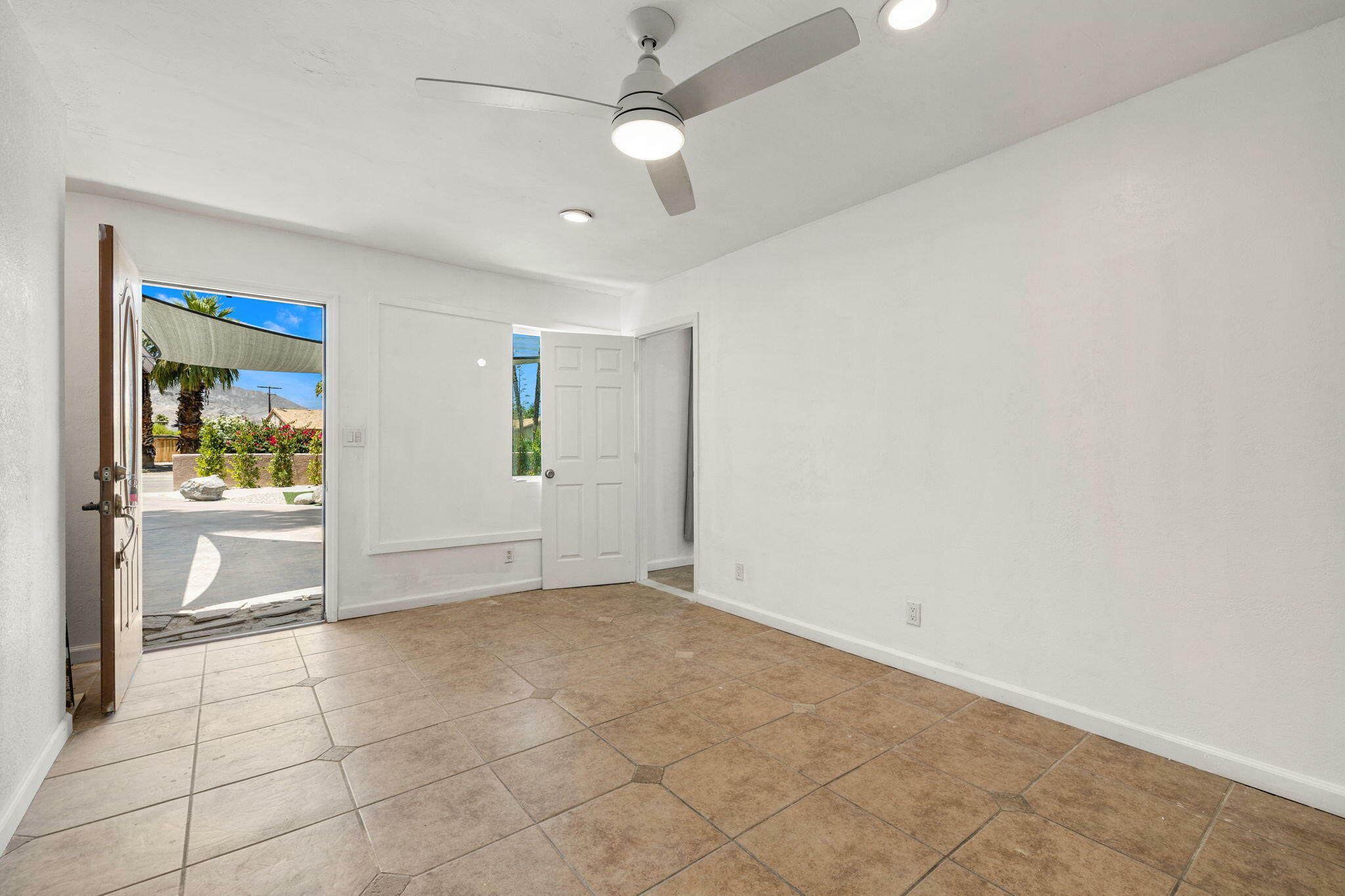 Property Photo:  44510 San Carlos Avenue 2  CA 92260 