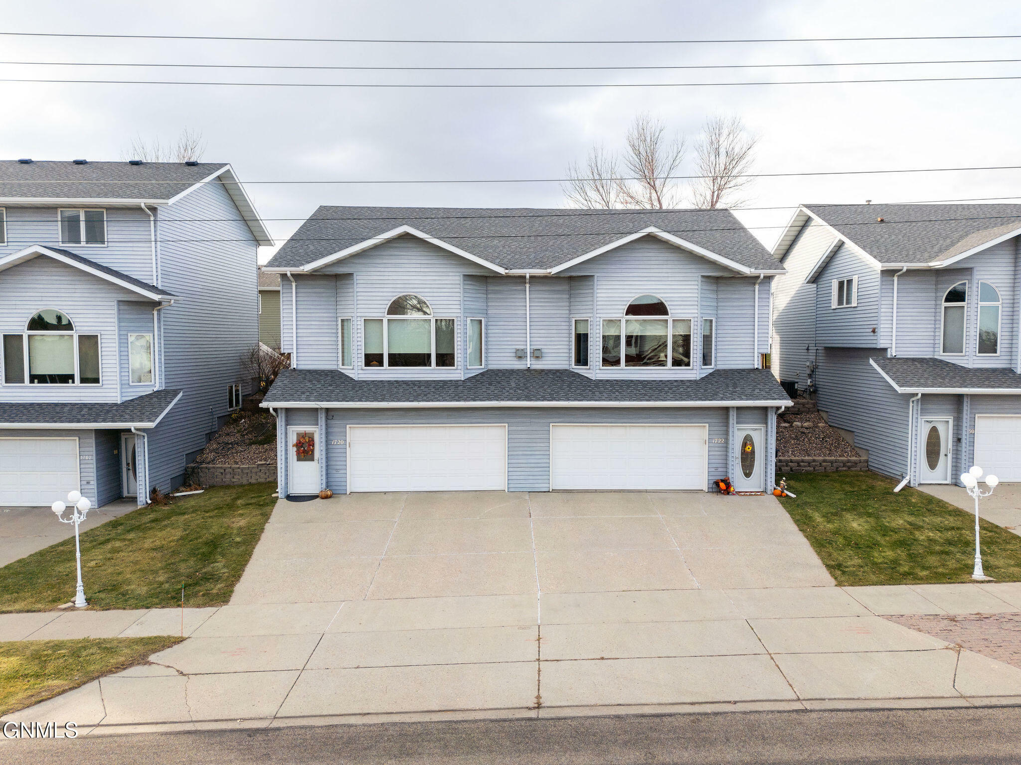 Property Photo:  1720 26th Street  ND 58501 