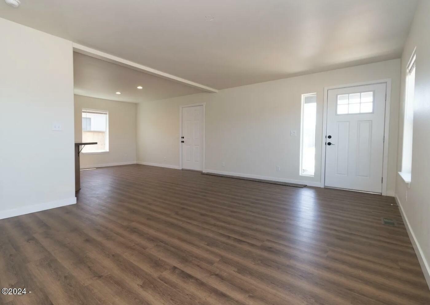 Property Photo:  5223 Nopal Street  OR 97439 