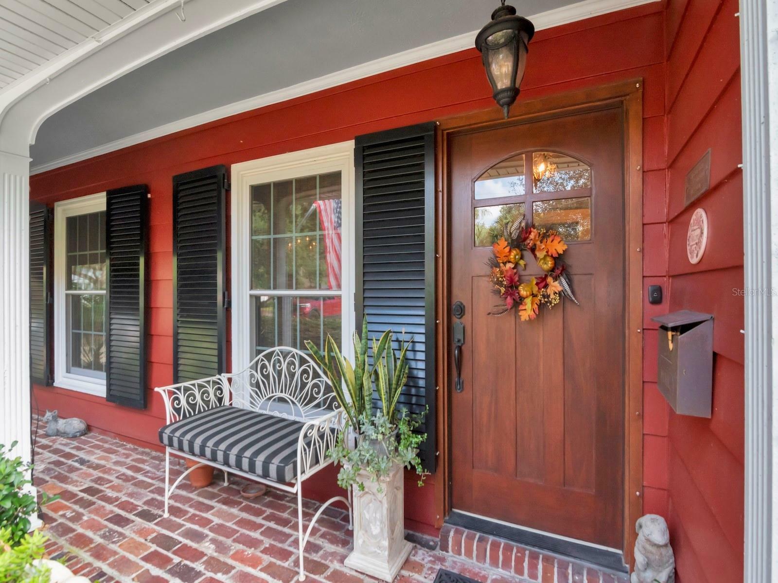 Property Photo:  1904 S Hesperides Street  FL 33629 