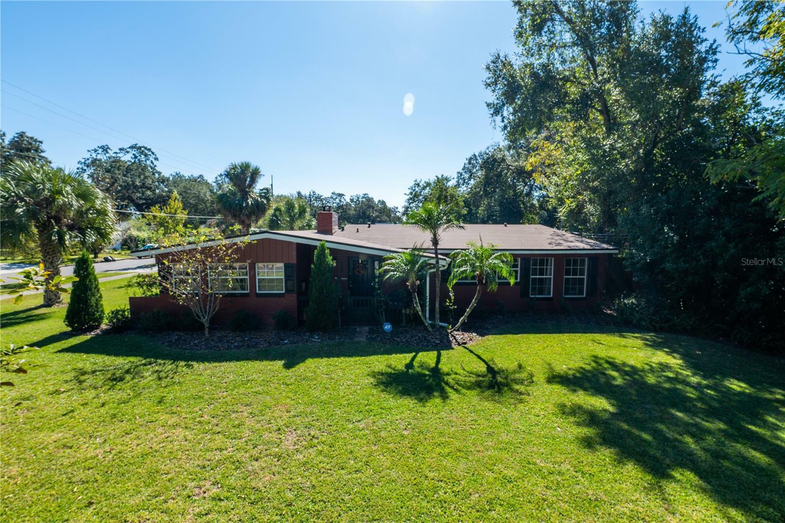 Property Photo:  1400 Arlington Street  FL 32805 