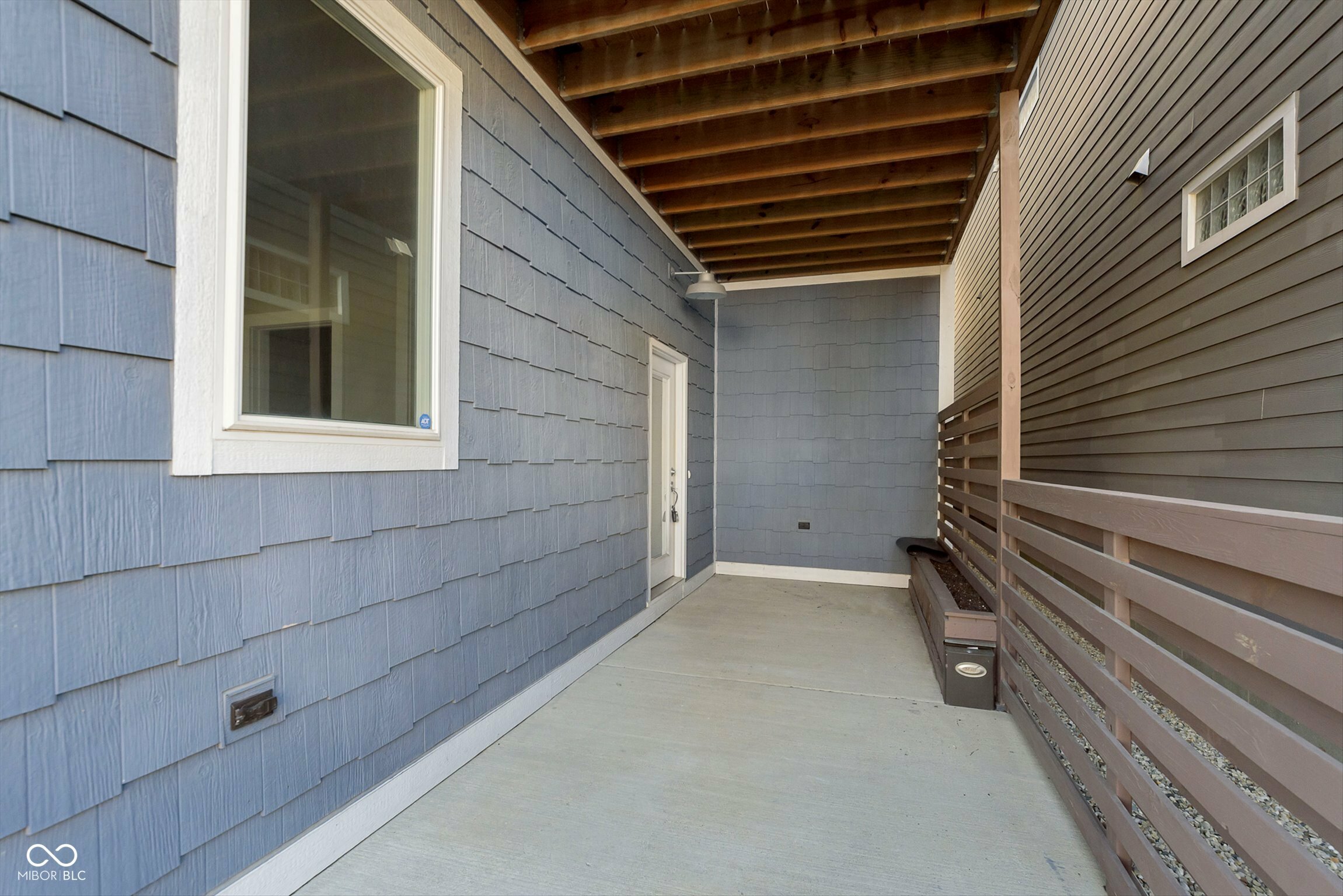 Property Photo: 1213 Cottage Avenue IN 46203