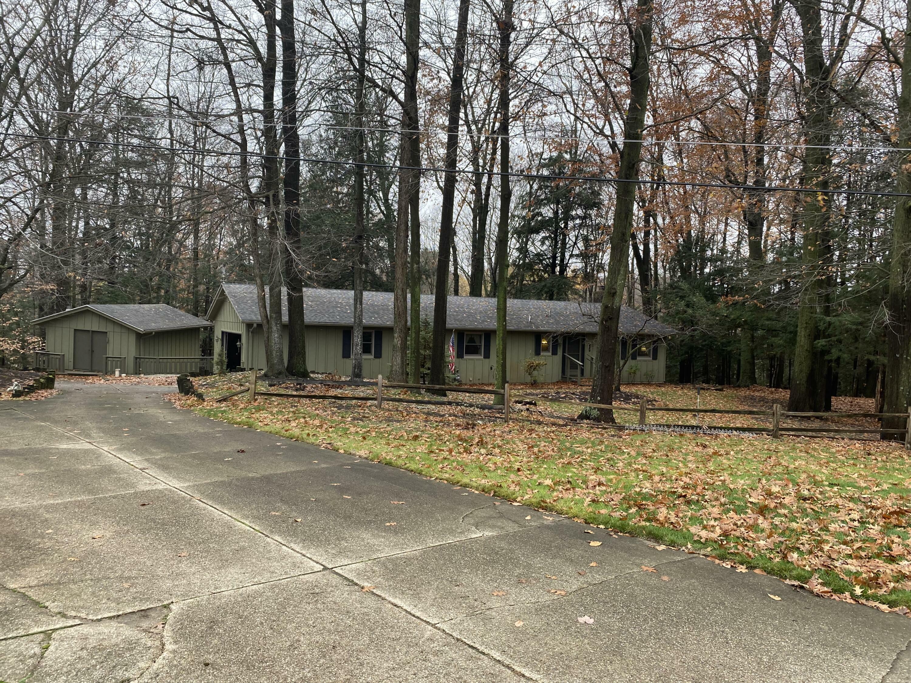 Property Photo:  3885 Rolling Acres Drive  MI 49412 