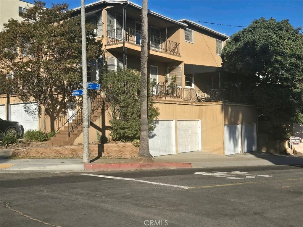 100 Termino Avenue 1  Long Beach CA 90803 photo