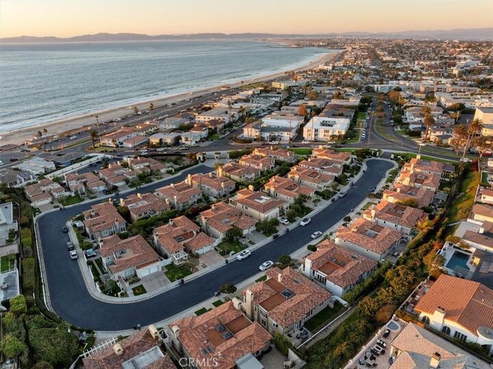 Property Photo: 412 Paseo Miramar CA 90277