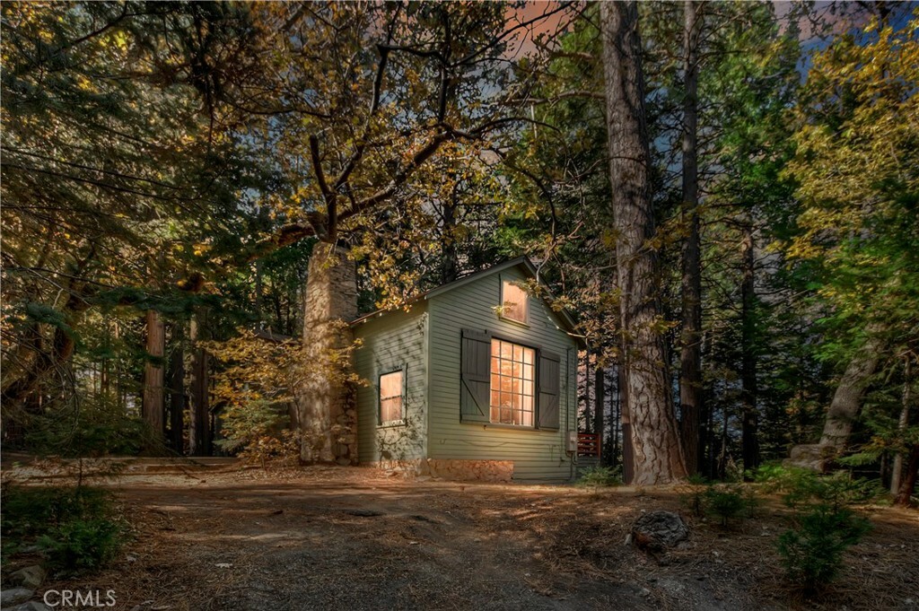 Property Photo: 648 Crest Estates Drive CA 92352