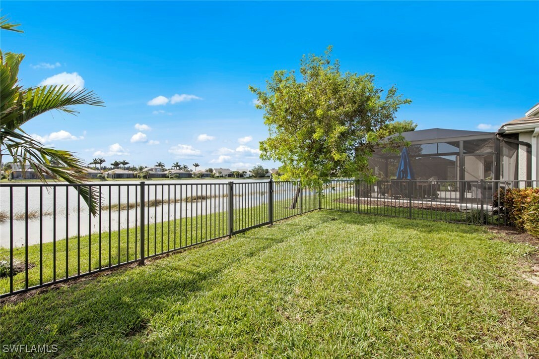 Property Photo:  14799 Edgewater Circle  FL 34114 