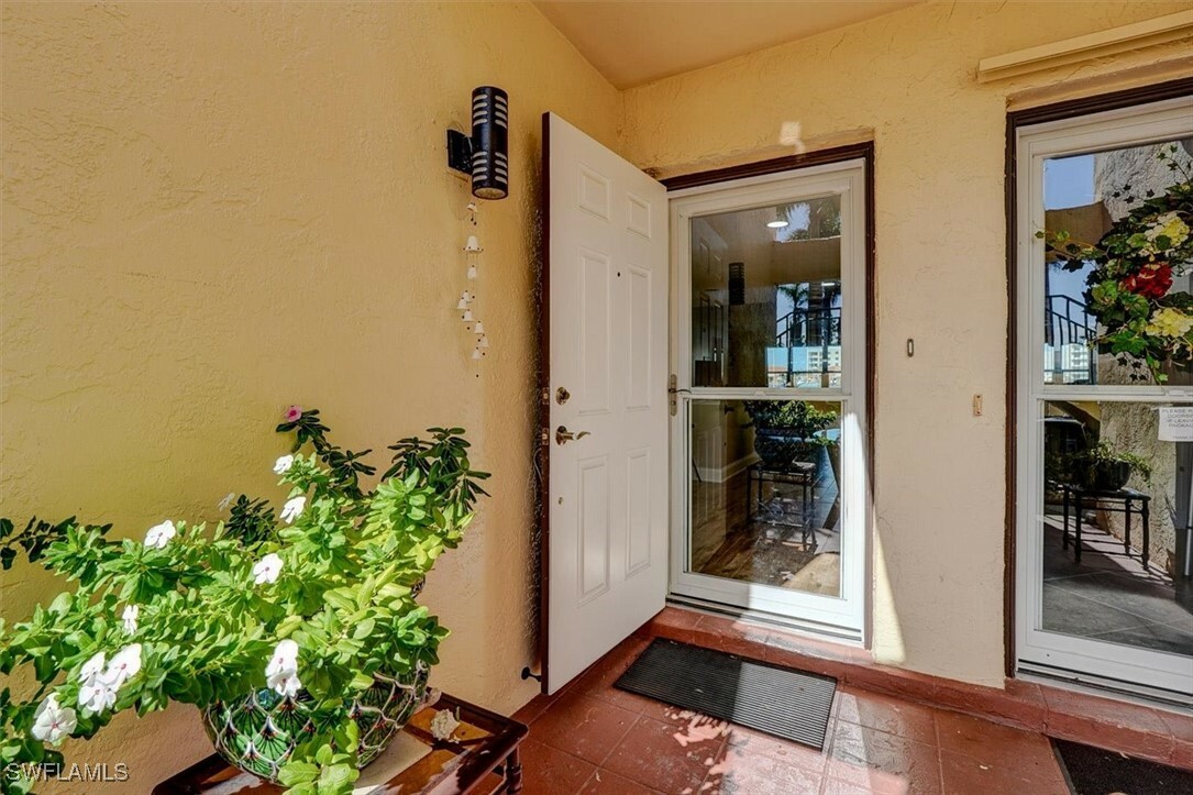 Property Photo:  5103 Sunnybrook Court 3  FL 33904 