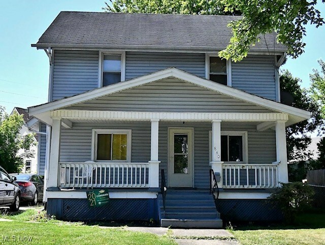 Property Photo:  840 Atlantic Street NE  OH 44483 