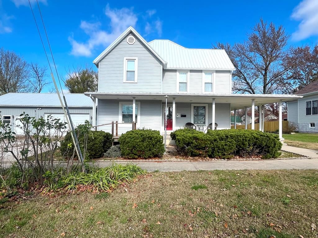 Property Photo: 1215 Clay Street MO 64601