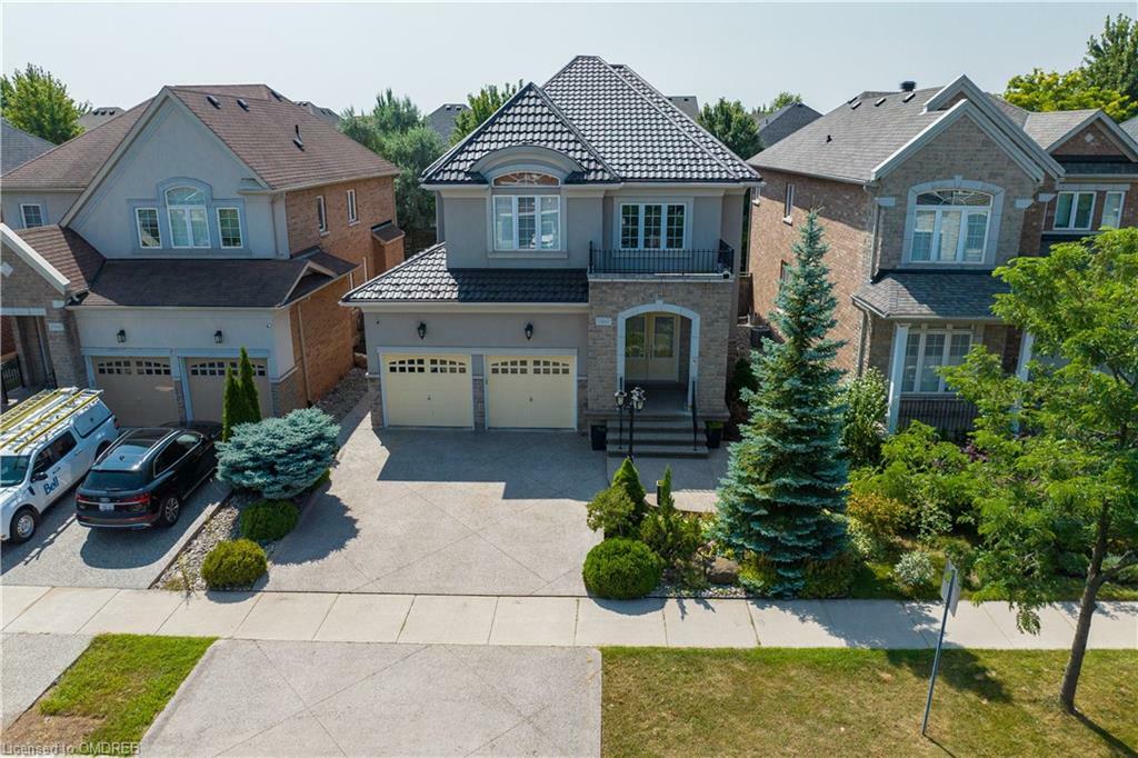 Photo de la propriété:  2452 Northridge Trail  ON L6H 7N6 