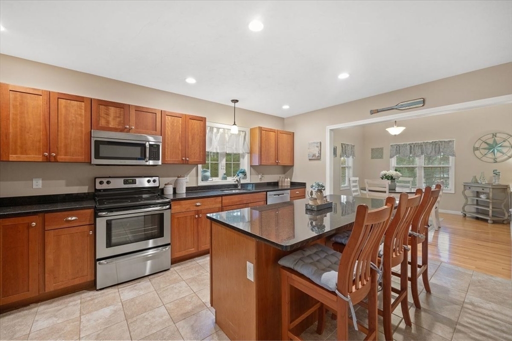 Property Photo: 10 Cranberry Knoll St 10 MA 02367