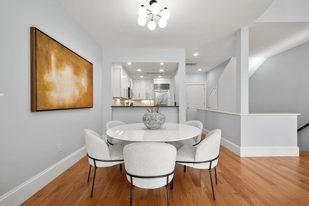 Property Photo:  195 Beacon Street 2  MA 02116 