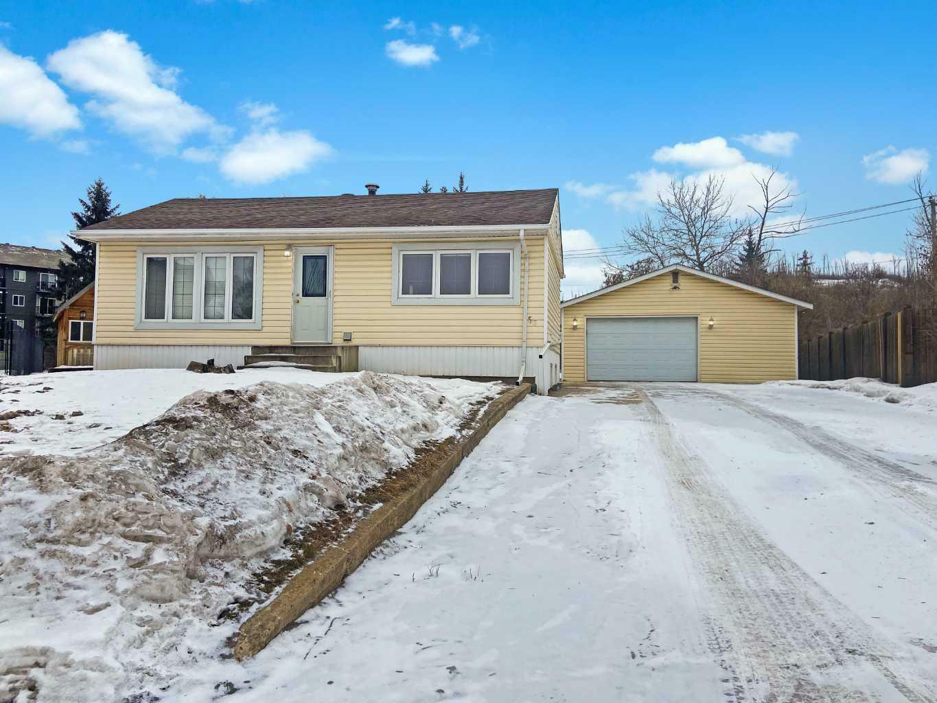 Property Photo:  56 Moberly Crescent  AB T9H 1G9 