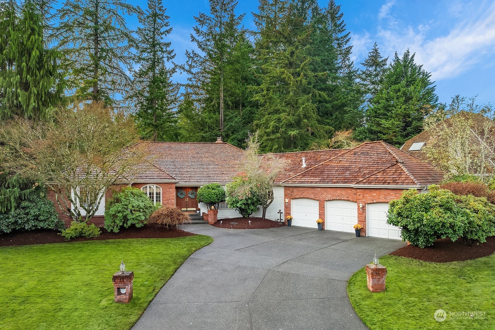 3347 258th Avenue SE  Sammamish WA 98075 photo