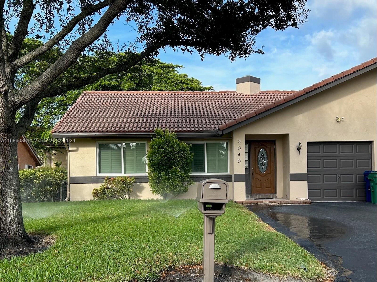 Property Photo:  3040 NW 116th Ave  FL 33065 
