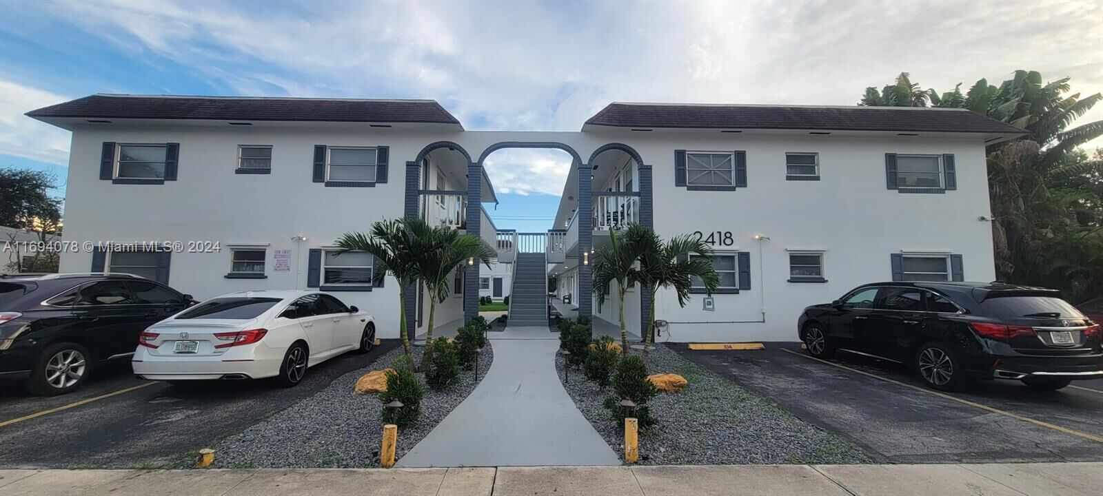 Property Photo:  2418 Polk St 210  FL 33020 