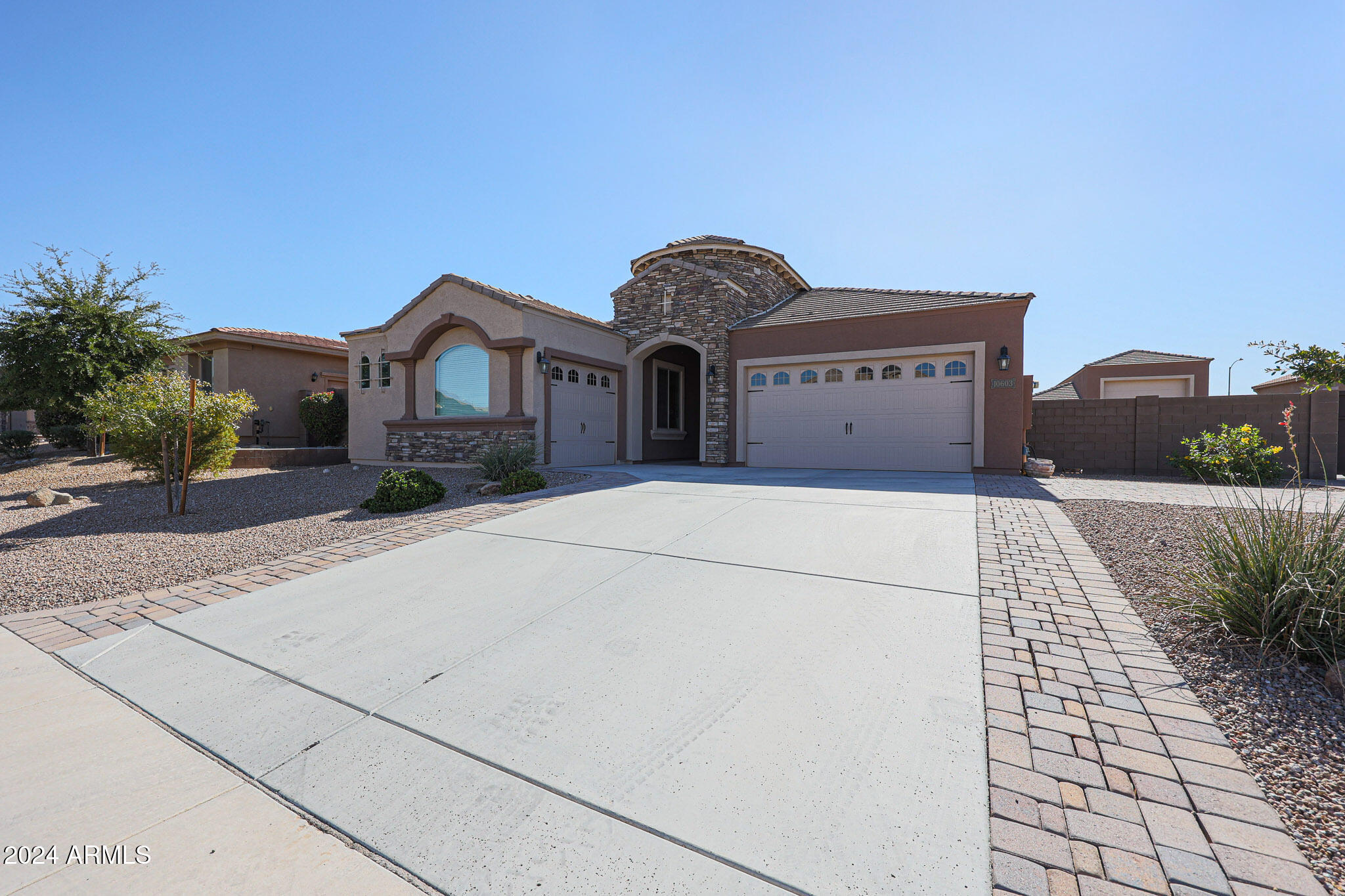 Property Photo: 10603 W Electra Lane AZ 85383