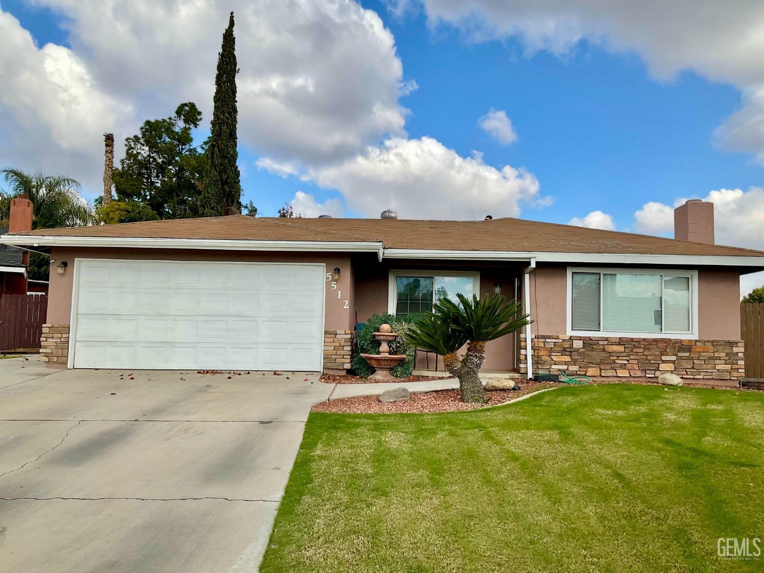 5512 Appletree Lane  Bakersfield CA 93309 photo