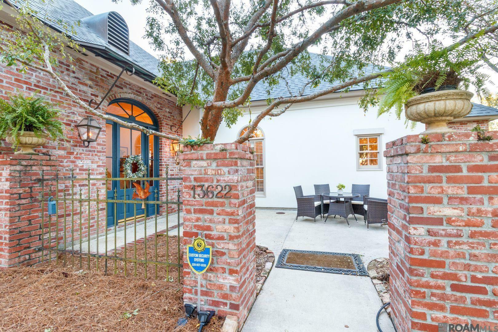 Property Photo:  13622 Lexham Gardens Ave  LA 70810 