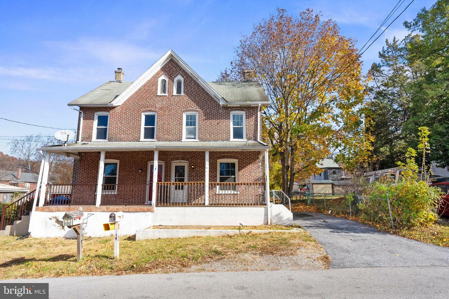 Property Photo:  19 S Park Avenue  PA 19320 