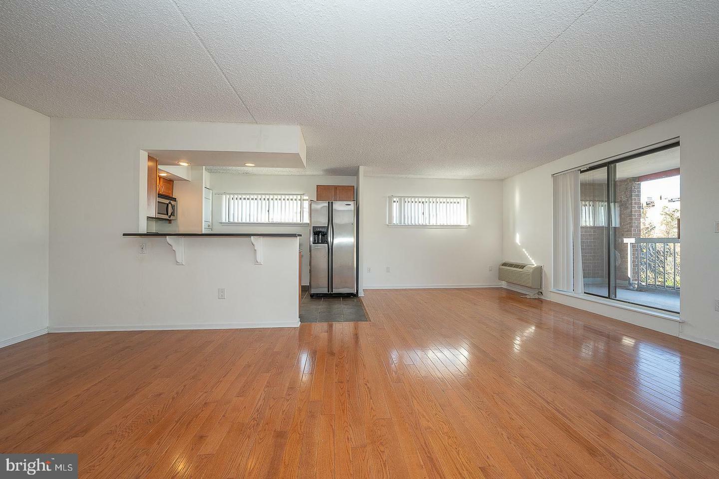 Property Photo:  200 Lombard Street 10 531  PA 19147 