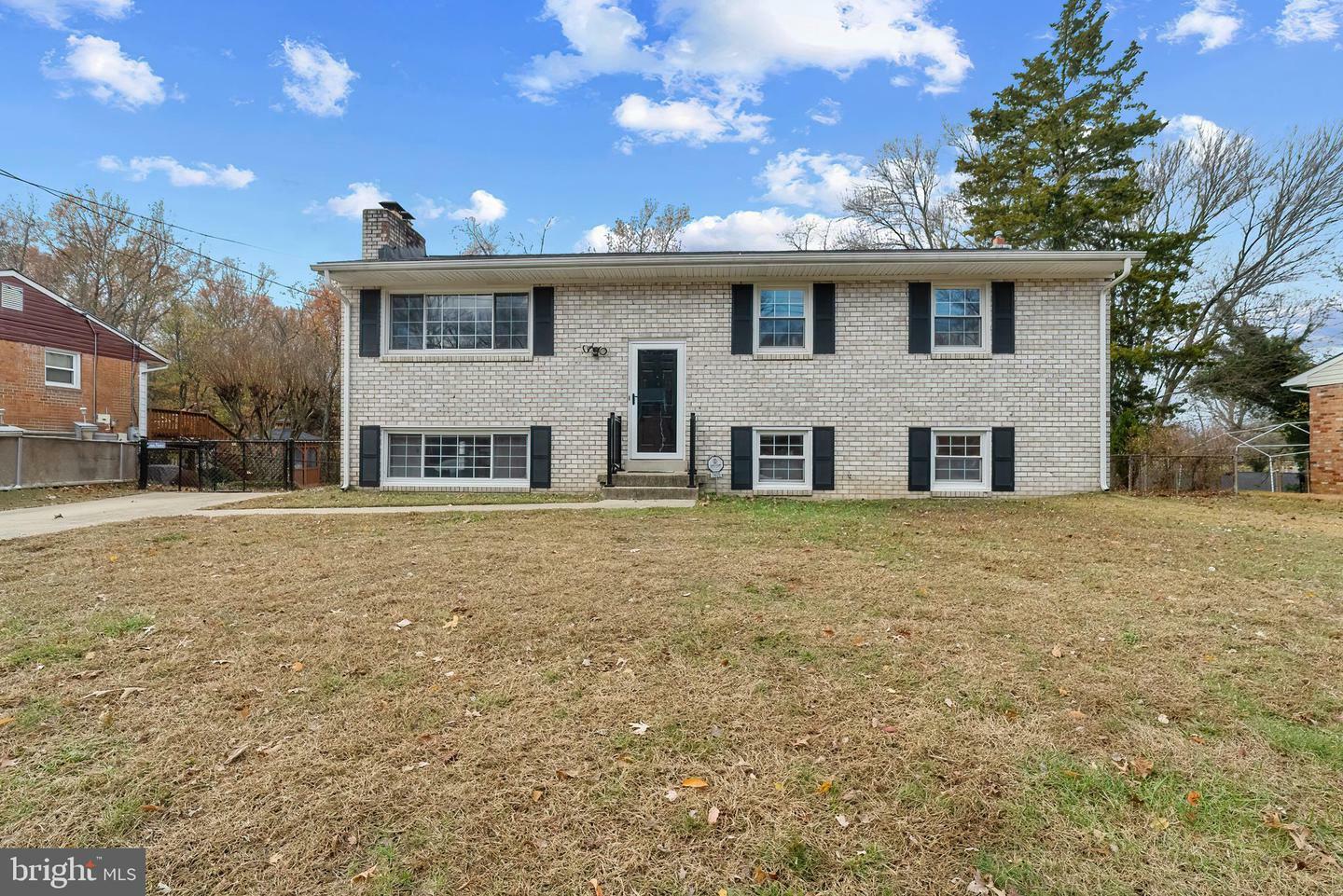 Property Photo:  7405 Epping Avenue  MD 20744 