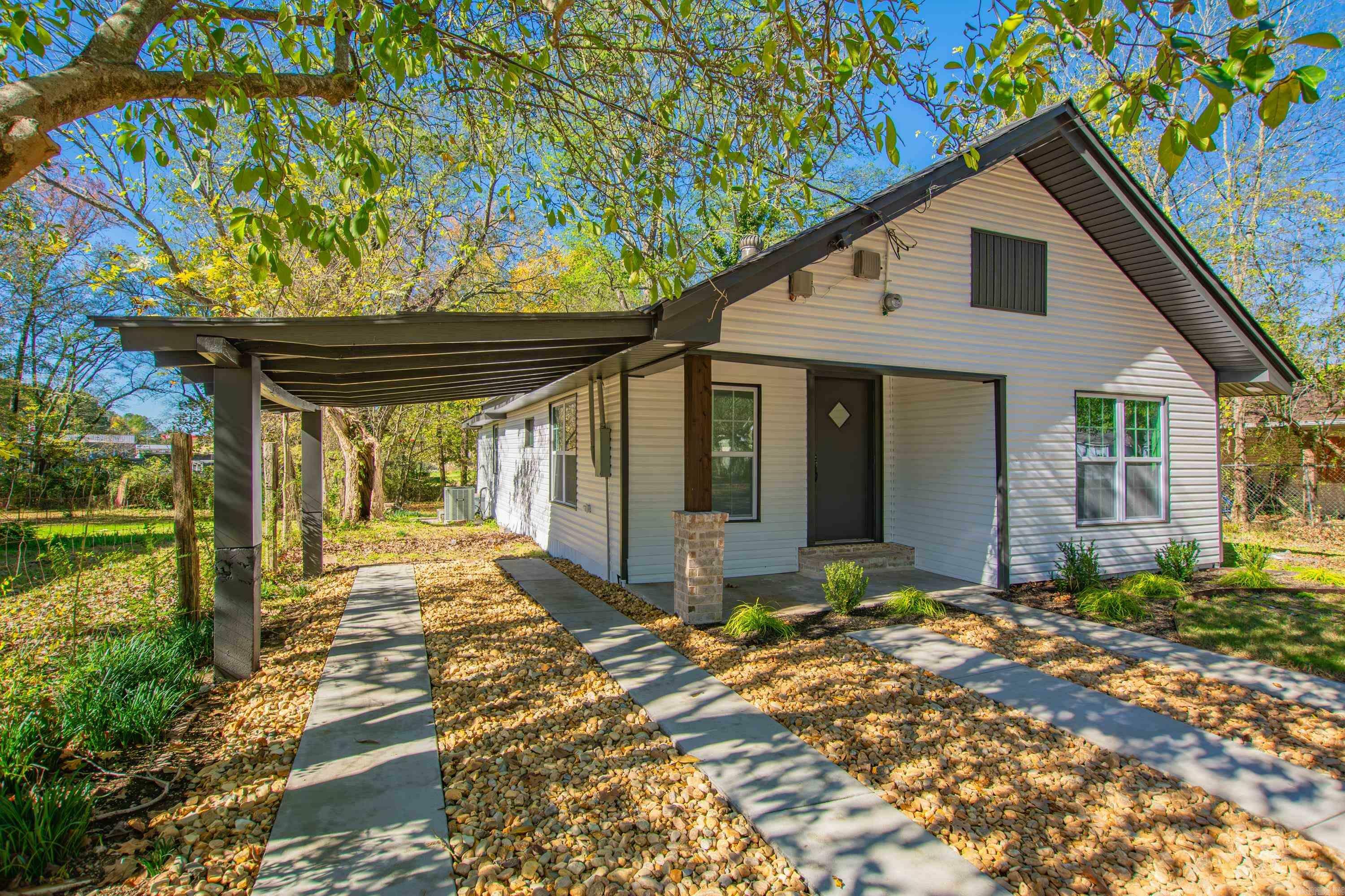 Property Photo:  601 S Border Street  AR 72015 