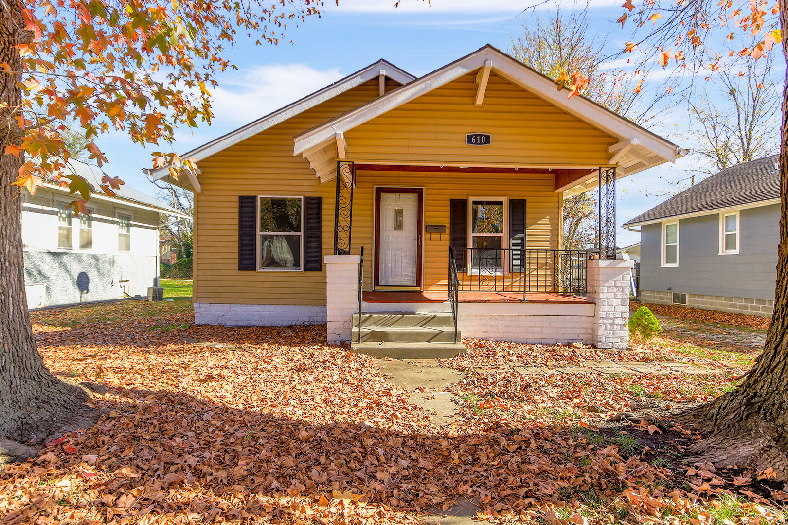 Property Photo:  610 Monroe Ave  MO 65270 